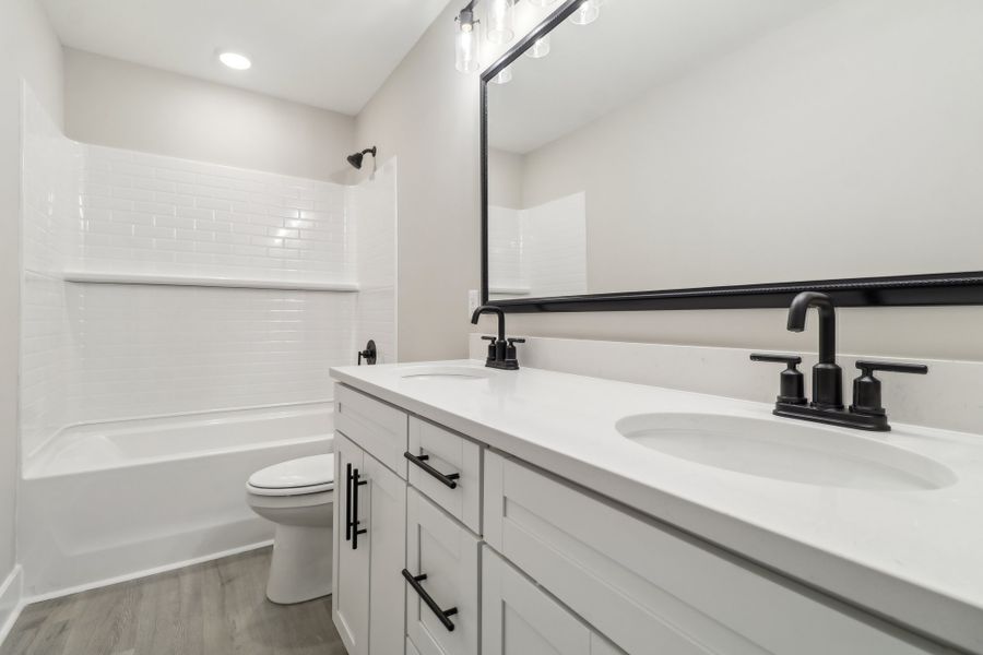 Ashbourne II - Master Bath