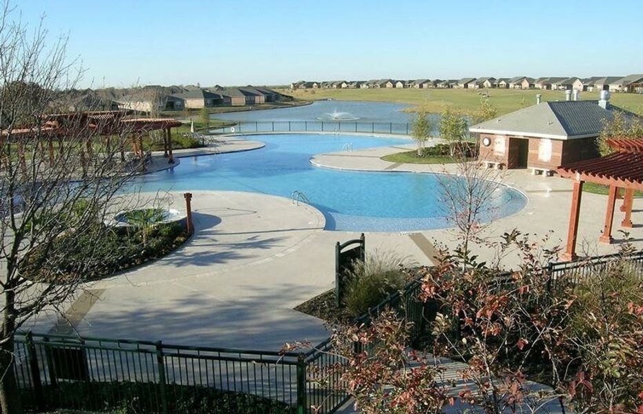 Image 30 of the Frisco Lakes community in Frisco, TX.