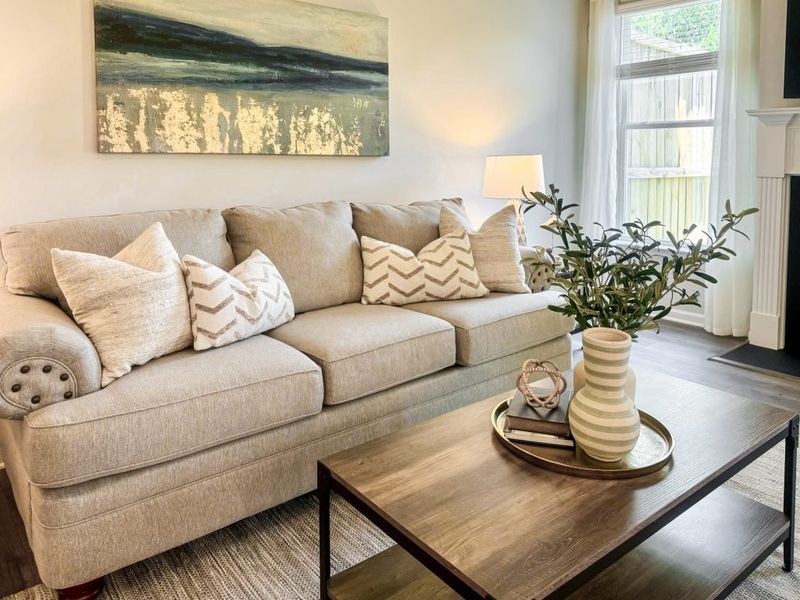 Furnished interior in a model home at Park View Reserve in Mableton (Image 27).