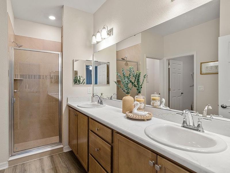 Your suite is complete with a private en-suite bath - Summerlyn II model home in Auburndale, FL