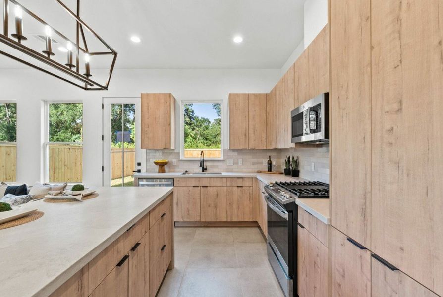 Furnished interior in a model home at Cebra Court in Houston (Image 13).