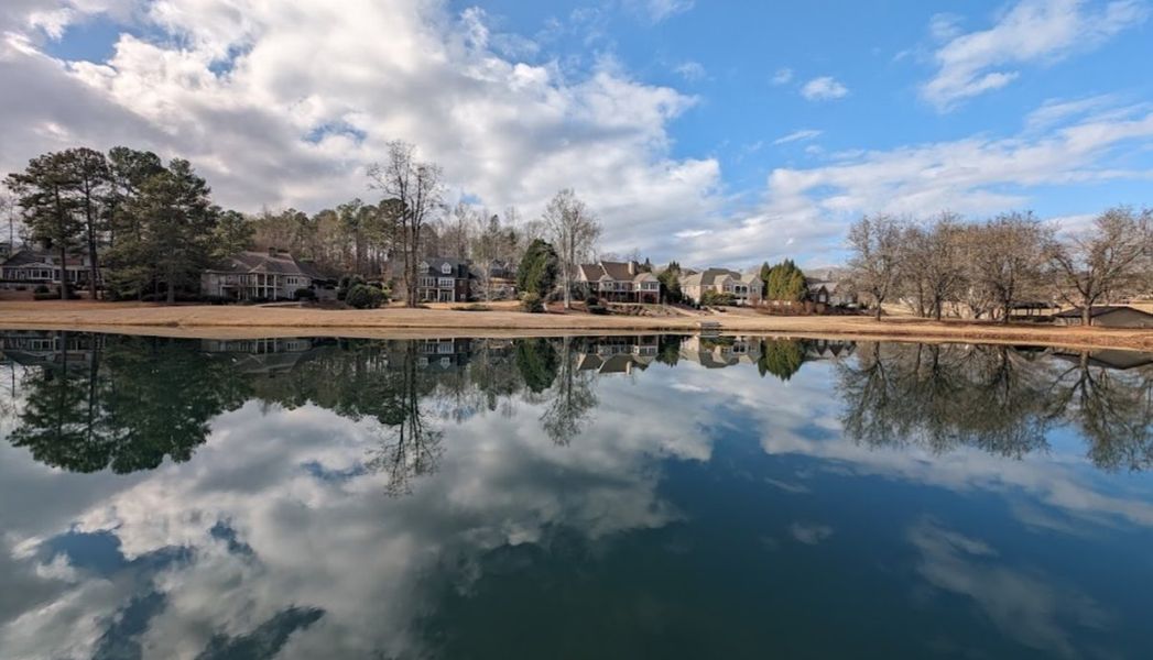 Natural surroundings and green spaces near Cross Creek Plantation in Seneca, SC (Image 7). Natural surroundings and green spaces near Cross Creek Plantation in Seneca, SC (Image 7).