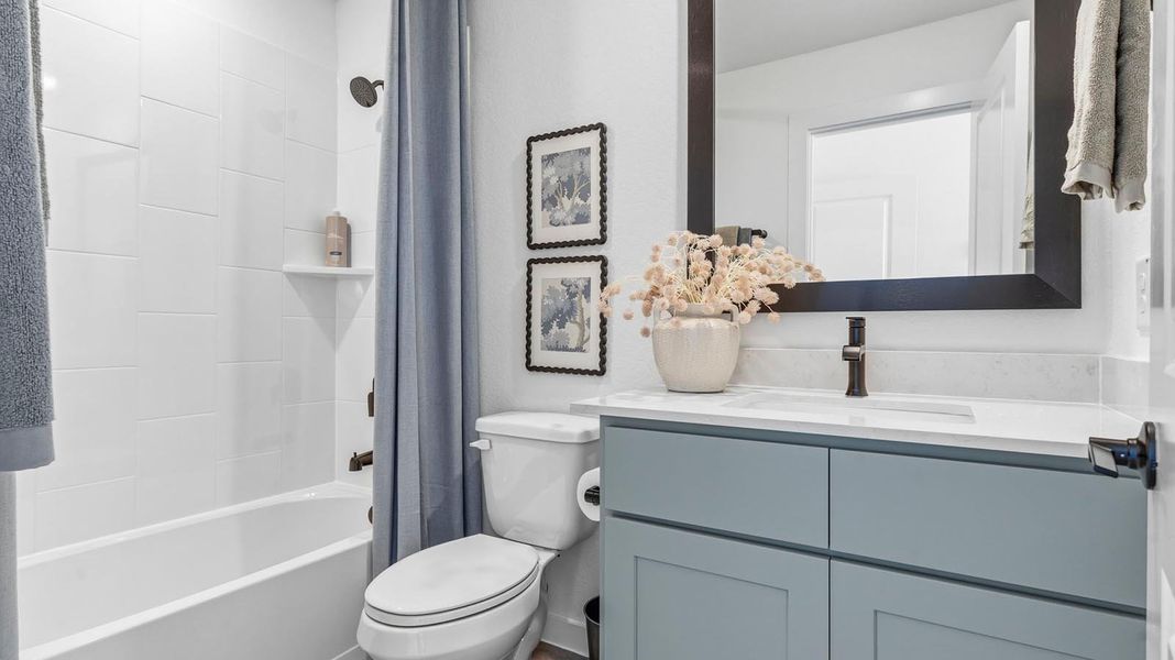 Furnished interior in a model home at Davis Harbor in League City (Image 21).