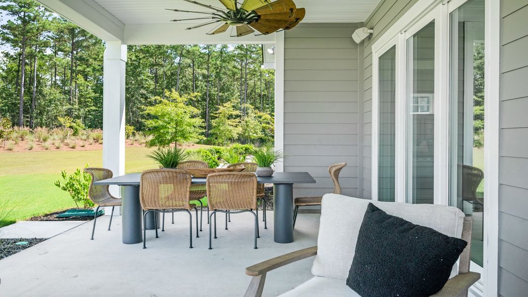 Exterior details of a home in Ocean Isle Palms, Shallotte (Image 3).