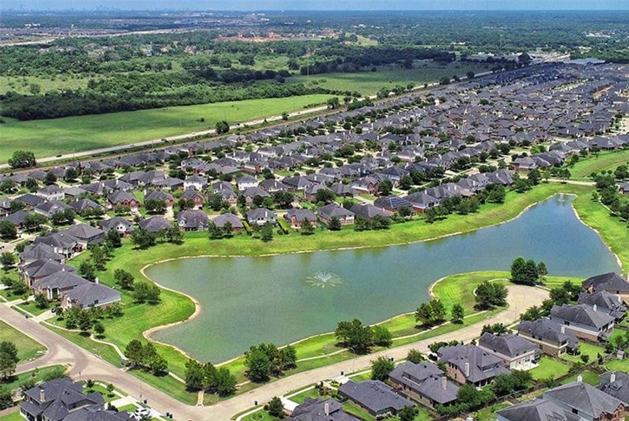 Image 16 of the Summer Lakes & Summer Park community in Richmond, TX. Image 16 of the Summer Lakes & Summer Park community in Richmond, TX.