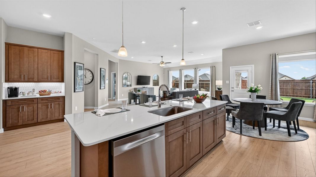 Furnished interior in a model home at Lakeview Pointe in Grand Prairie (Image 25).