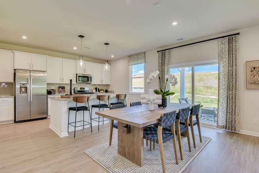 Spacious kitchens and eating areas Spacious kitchens and eating areas