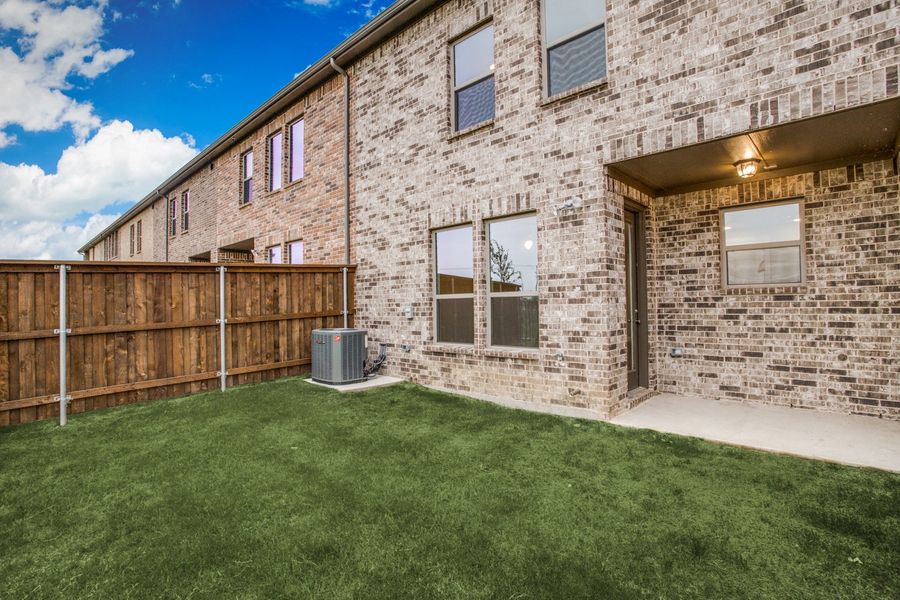 Image 14 of the Prairie Commons Townhomes community in Plano, TX.