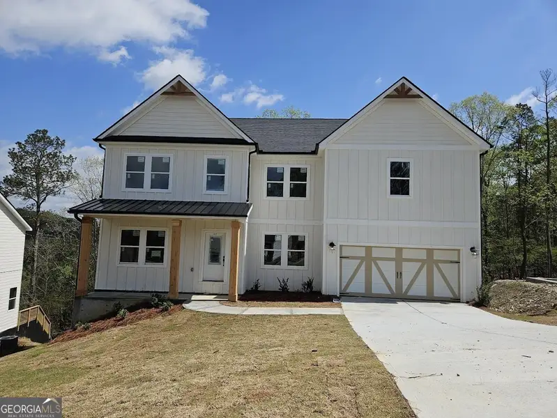 Front exterior of a home in the Silvercrest Lakes community, located in Acworth, GA (Image 1). Front exterior of a home in the Silvercrest Lakes community, located in Acworth, GA (Image 1).