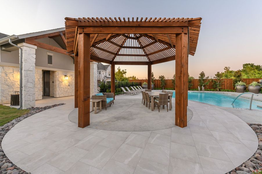 Image 17 of the Retreat at Westview Terrace community in Houston, TX.