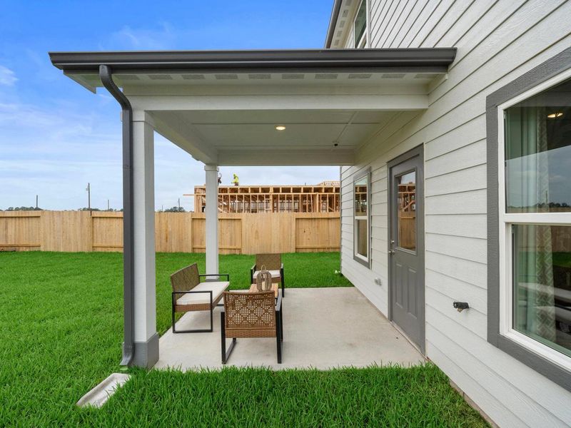 Exterior details of a home in Hill & Dale Ranch, Splendora (Image 2).