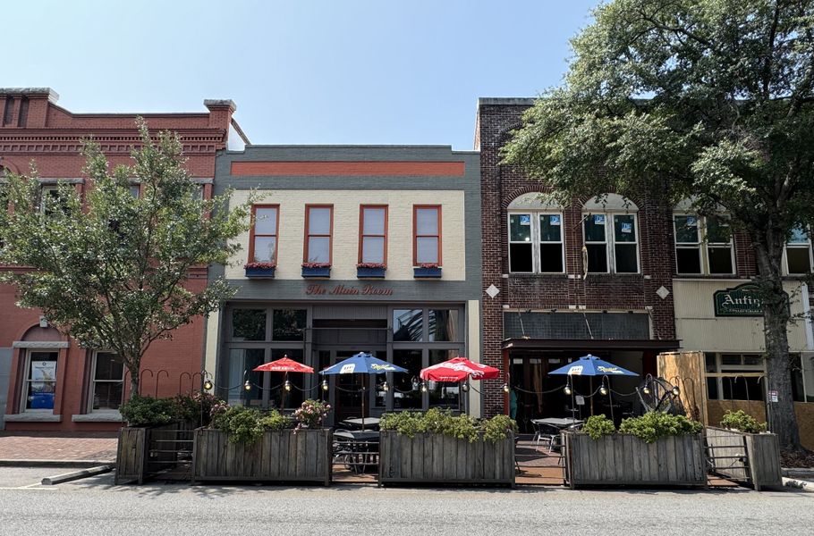 Front exterior of a home in the Heritage Bay community, located in Sumter, SC (Image 20).