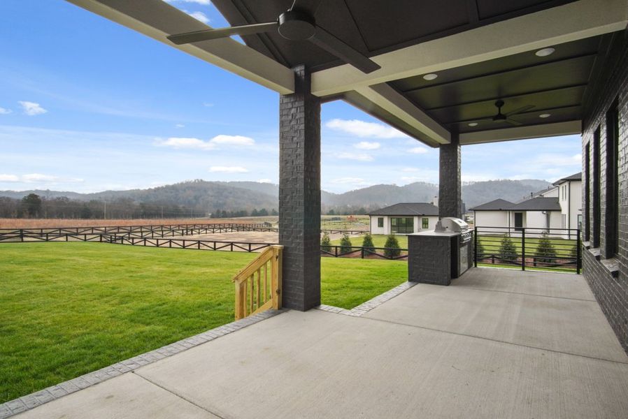 Exterior details of a home in Arcadia, Brentwood (Image 3). Exterior details of a home in Arcadia, Brentwood (Image 3).