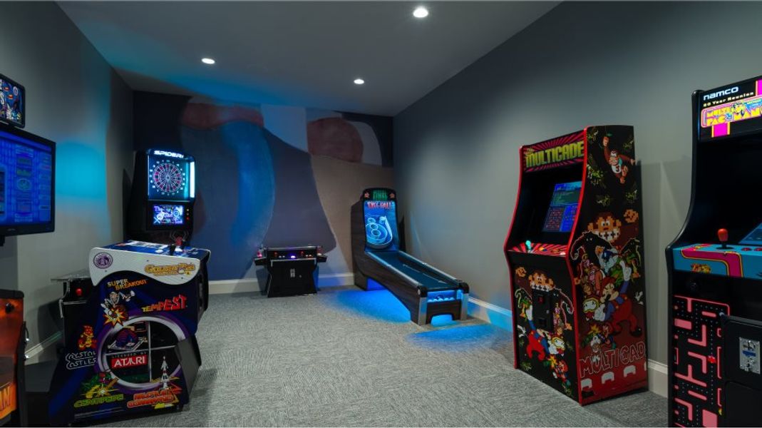 Lorraine Lakes clubhouse arcade