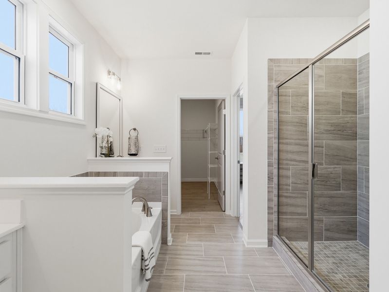 Rivercrest II - Primary Bath
