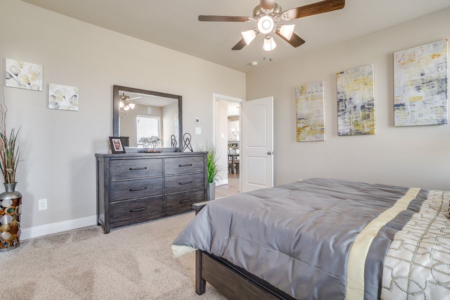Furnished interior in a model home at Summerwood in Red Oak (Image 29). Furnished interior in a model home at Summerwood in Red Oak (Image 29).