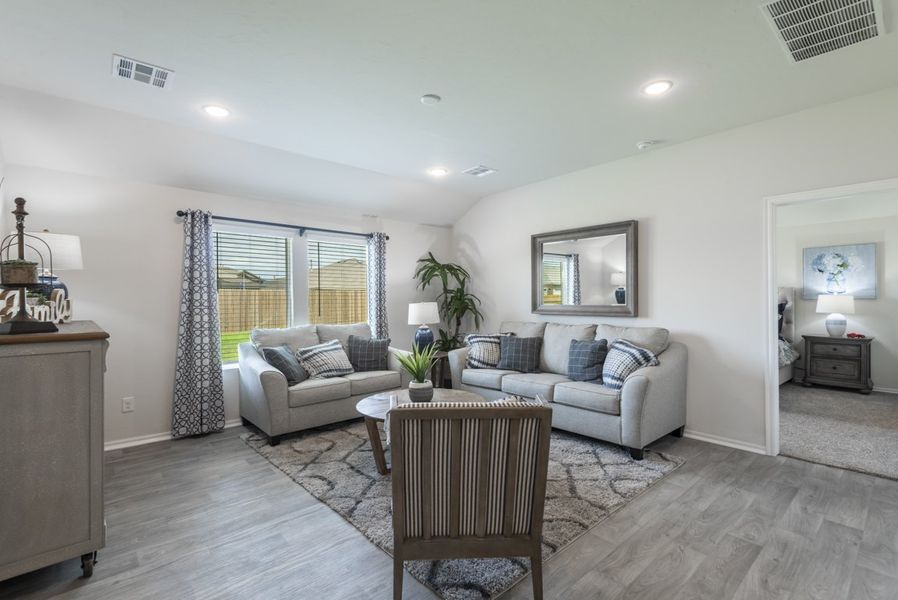 Furnished interior in a model home at Rancho Vista in Corpus Christi (Image 5).