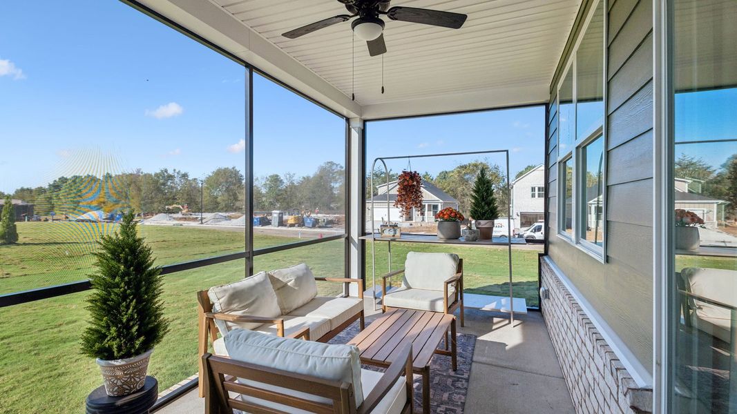 Exterior details of a home in Harvest Point, Spring Hill (Image 17).