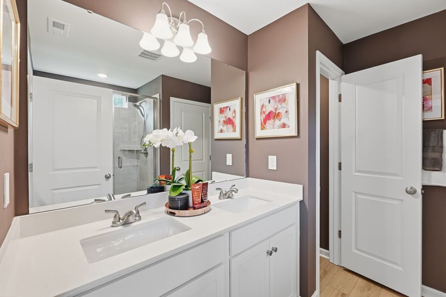 Telfair | Primary Bathroom