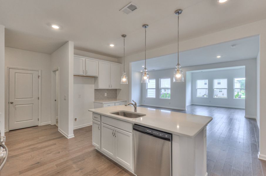 *Finishes may vary per home. *Finishes may vary per home.