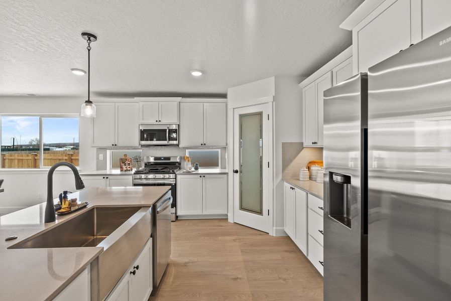 Furnished interior in a model home at Willowbrook in Madras (Image 8).