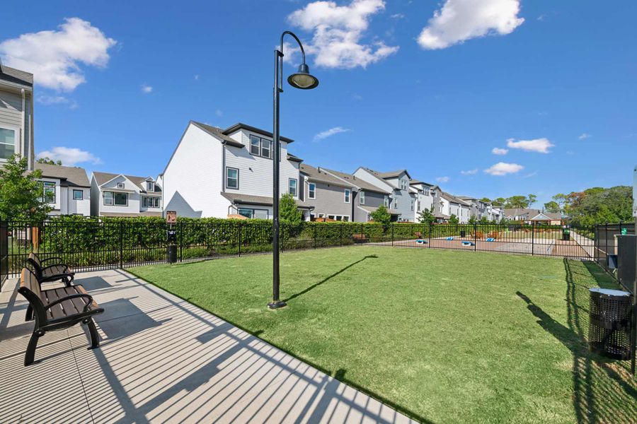 Image 47 of the Retreat at Oak Park community in Houston, TX.