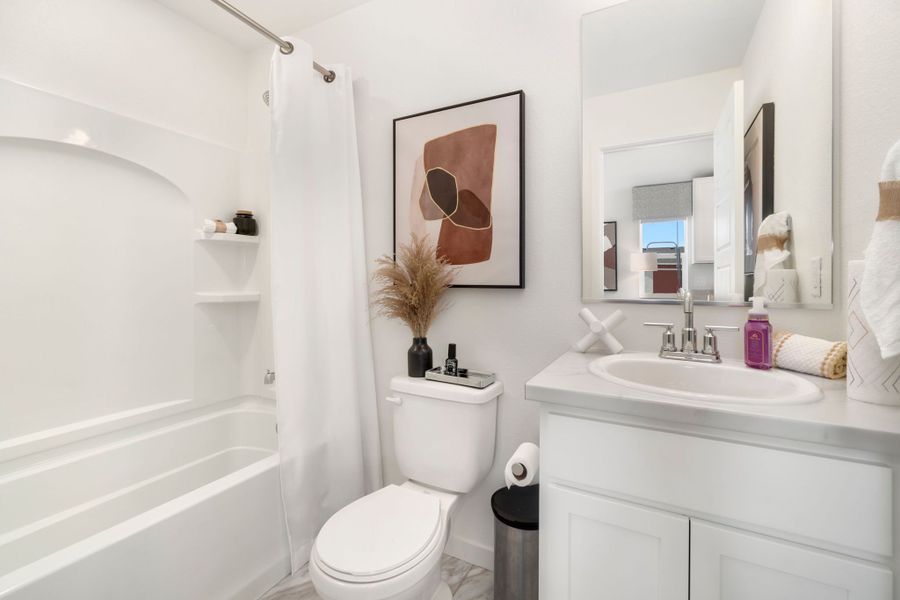 810-Redcliff Bathroom 2 810-Redcliff Bathroom 2