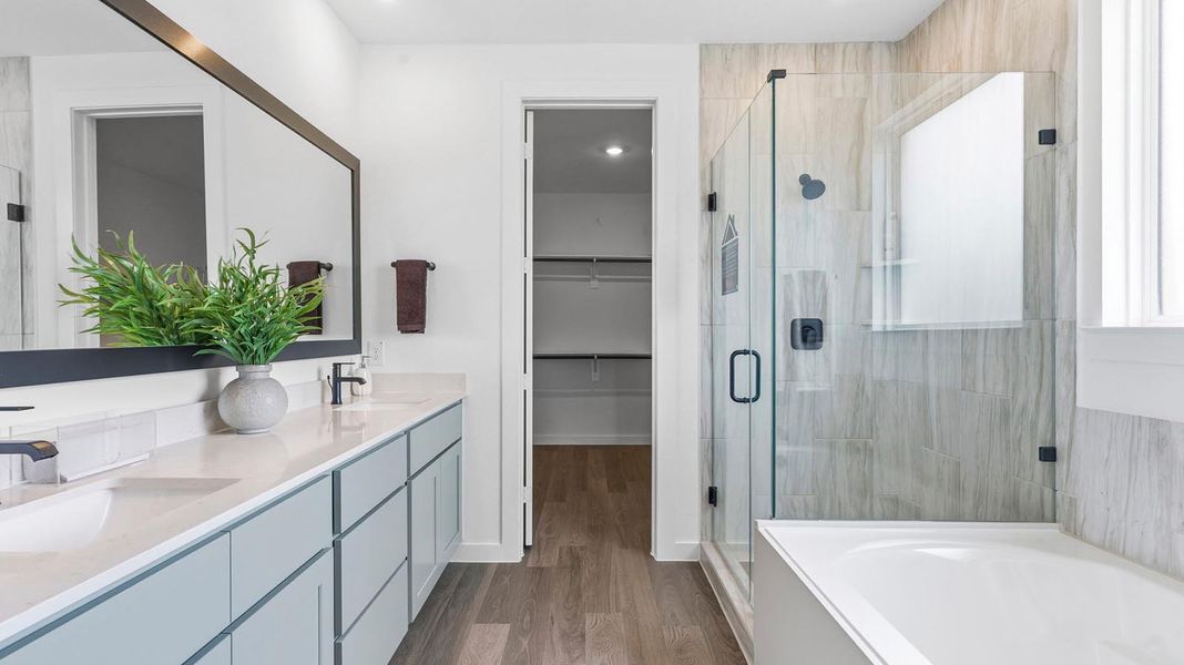 Furnished interior in a model home at Davis Harbor in League City (Image 19).