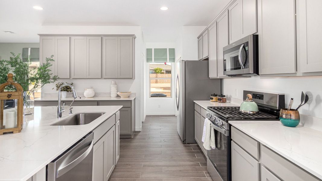 Furnished interior in a model home at Entrada Del Toro at Rancho Sahuarita in Sahuarita (Image 3).