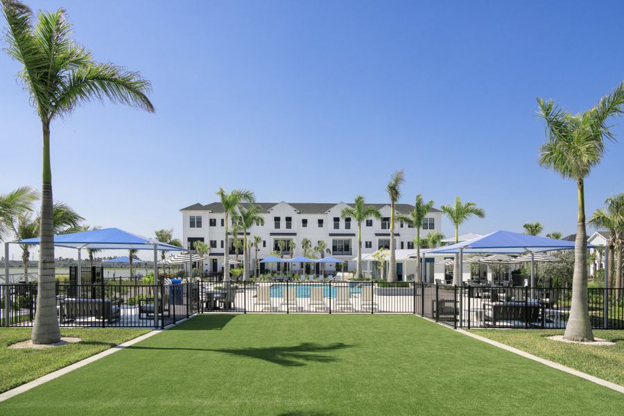 Image 35 of the Emerald Landing at Waterside at Lakewood Ranch – Lake Series community in Sarasota, FL.