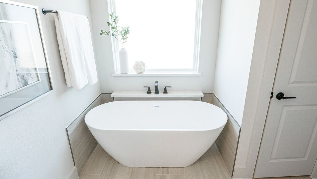 Furnished interior in a model home at Edgewood Creek in Celina (Image 21). Furnished interior in a model home at Edgewood Creek in Celina (Image 21).