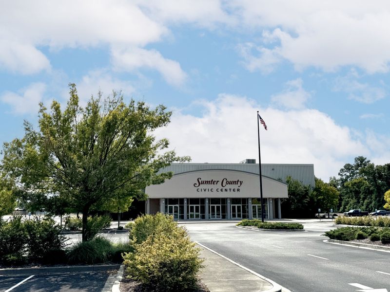 Front exterior of a home in the Heritage Bay community, located in Sumter, SC (Image 11).