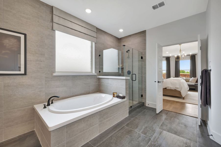 Owner's Bathroom Owner's Bathroom