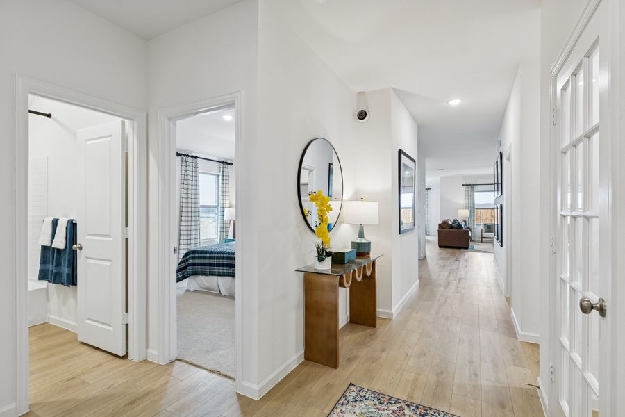 Furnished interior in a model home at Sunterra Lakes in Brookshire (Image 13). Furnished interior in a model home at Sunterra Lakes in Brookshire (Image 13).