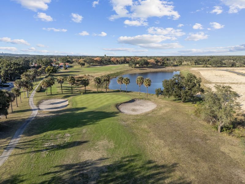 Natural surroundings and green spaces near Hickory Ridge in Lake Wales, FL (Image 27).