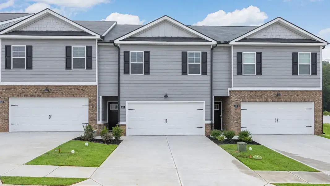 Front exterior of a home in the Branford Crossing community, located in Stockbridge, GA (Image 5).