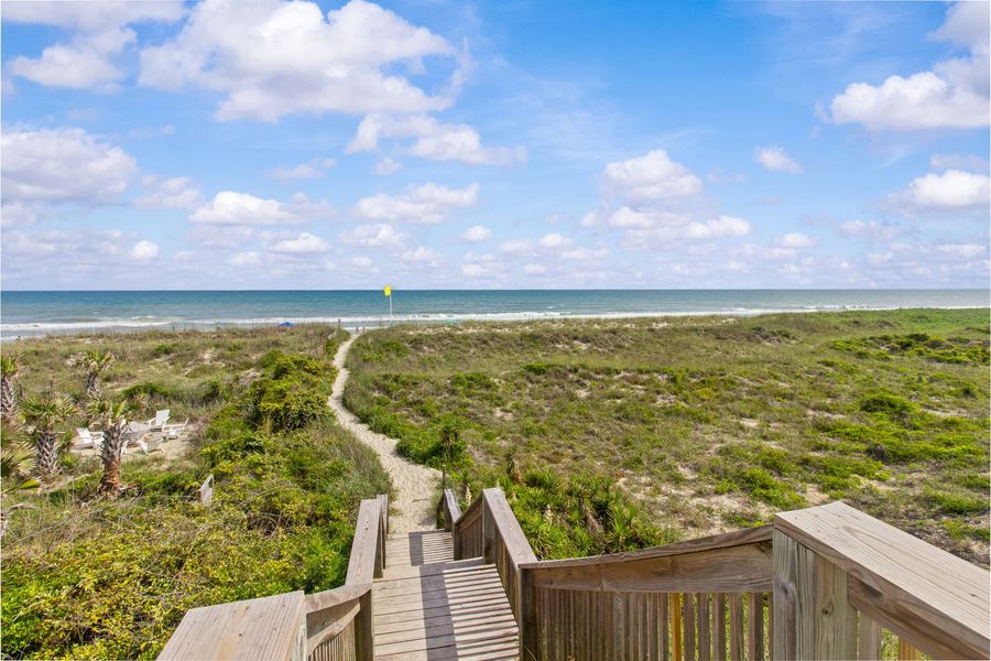 Spend the Day Along the Natural Shoreline and Scenic Beaches of Indian Beach Spend the Day Along the Natural Shoreline and Scenic Beaches of Indian Beach
