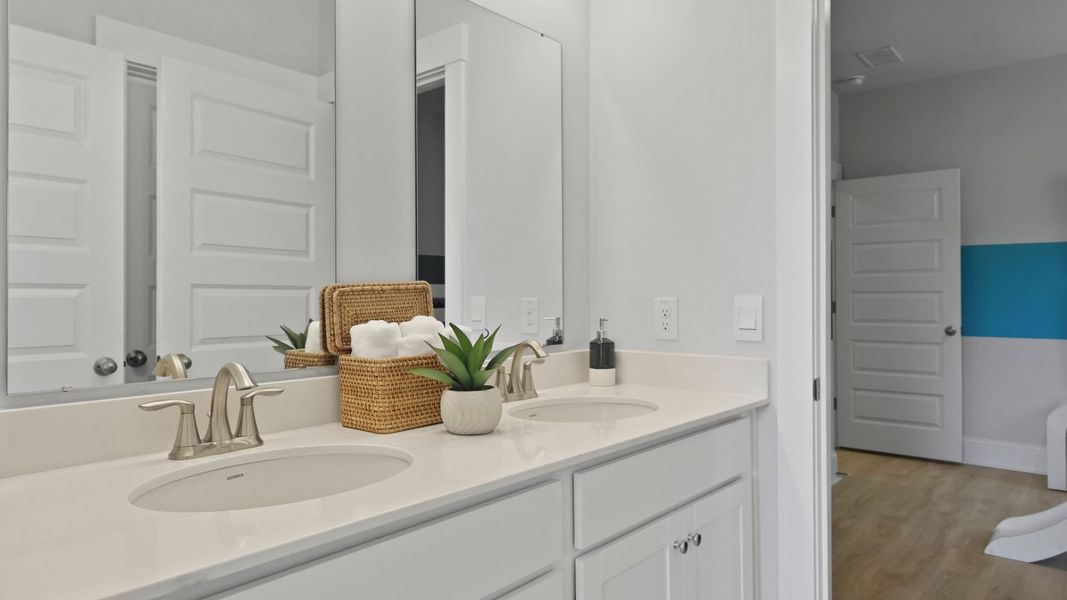 Furnished interior in a model home at Berkeley Bay in Ridgeville (Image 25).