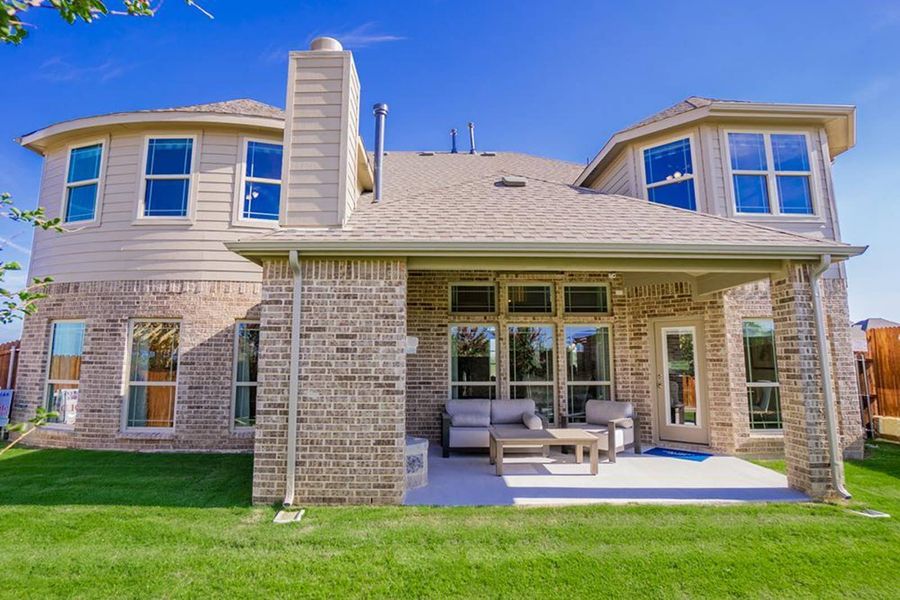 Exterior details of a home in Hawkins Meadows, Midlothian (Image 3).
