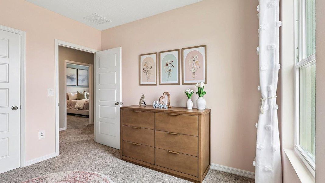 Furnished interior in a model home at Wynnstone in Davenport (Image 33).