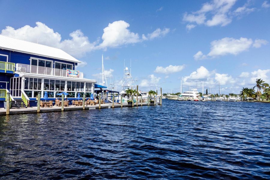 Port Salerno, Dine & Dock