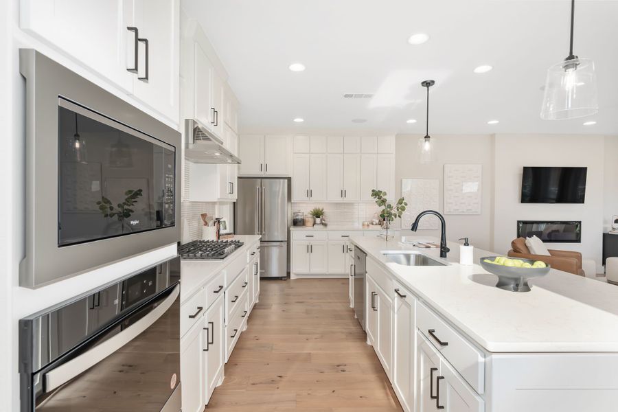 Castle Hills Northpointe Townhomes Kitchen by American Legend Homes