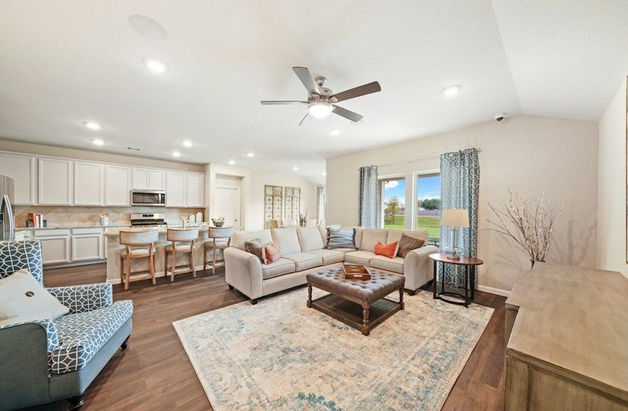 Image 9 of the Ashbel Cove at Baytown Crossings - Landmark Collection community in Baytown, TX.