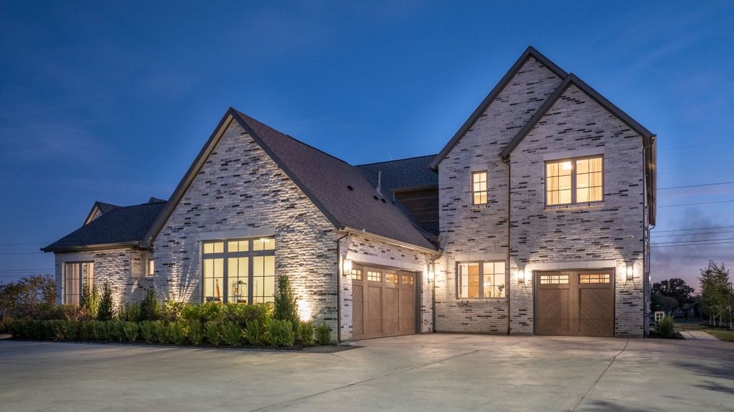 Front exterior of a home in the Dean Farms community, located in Lucas, TX (Image 5).