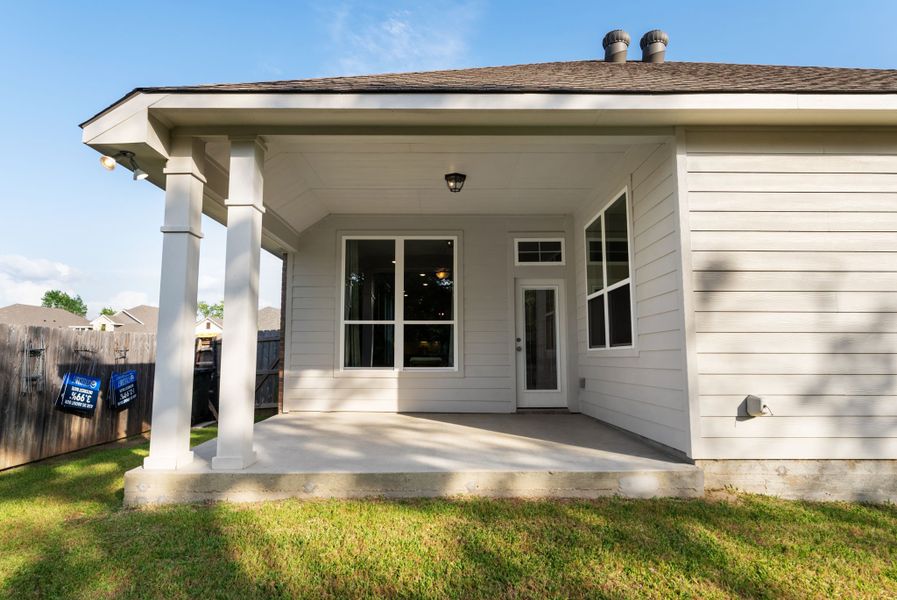 Exterior details of a home in The Executive Collection at Yaupon Trails, Bryan (Image 4). Exterior details of a home in The Executive Collection at Yaupon Trails, Bryan (Image 4).