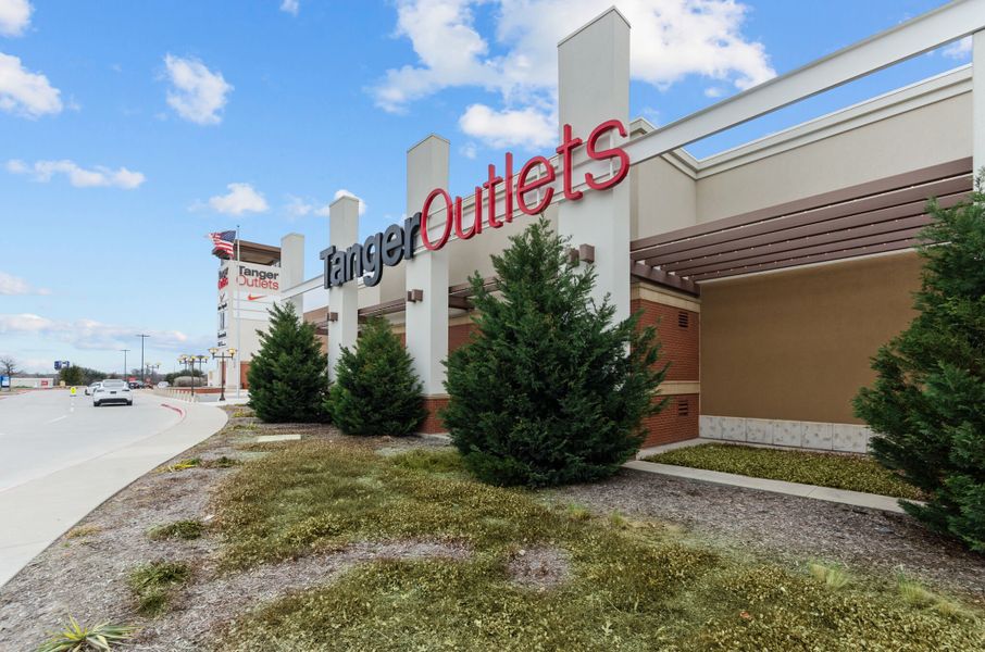 Tanger Outlets
