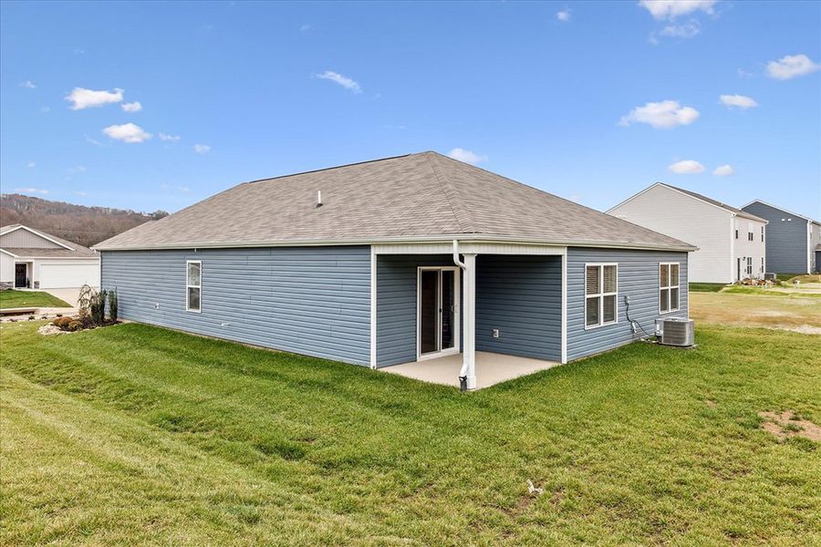 Front exterior of a home in the Creekside Ridge community, located in Dandridge, TN (Image 2).