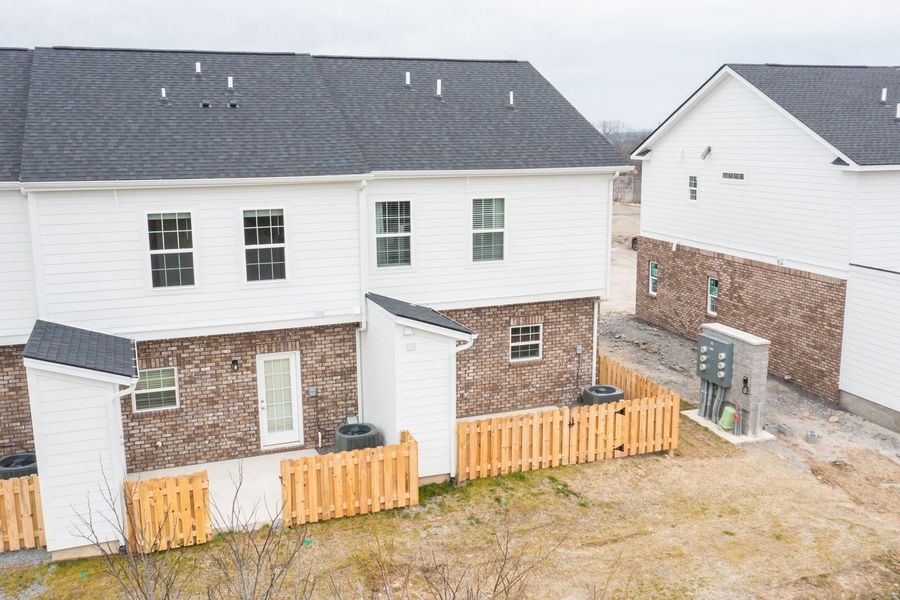 Exterior details of a home in Dry Creek Village, Goodlettsville (Image 3).