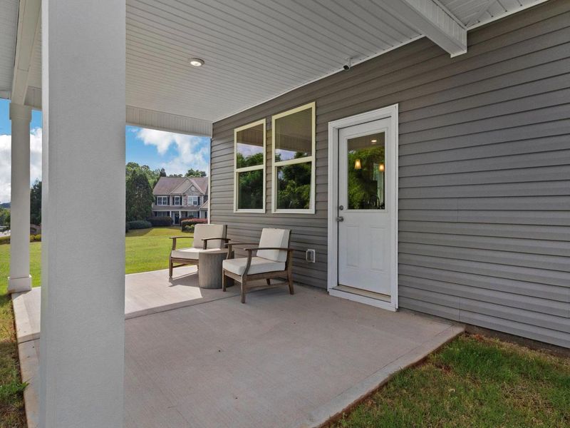Exterior details of a home in Ivy Glen, Perry (Image 4).