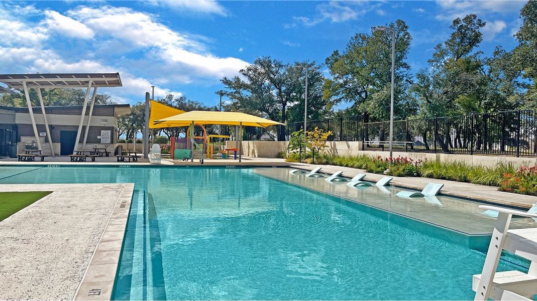 Cool Water Amenity Swimming Pool 1of2